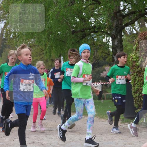 25.04.2026 - Das Zehntel Zöllner http://msf.ph/oto/9658661 25.04.2026 11:43:11 Laufen 10452, 10454 meine-sportfotos.de