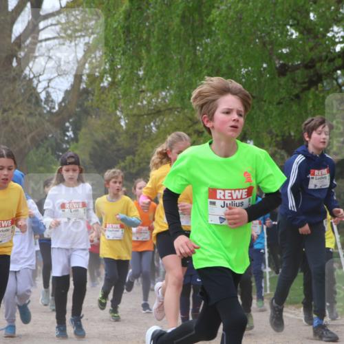25.04.2026 - Das Zehntel Zöllner http://msf.ph/oto/9658697 25.04.2026 11:43:12 Laufen 11841, 11854, 12397 meine-sportfotos.de