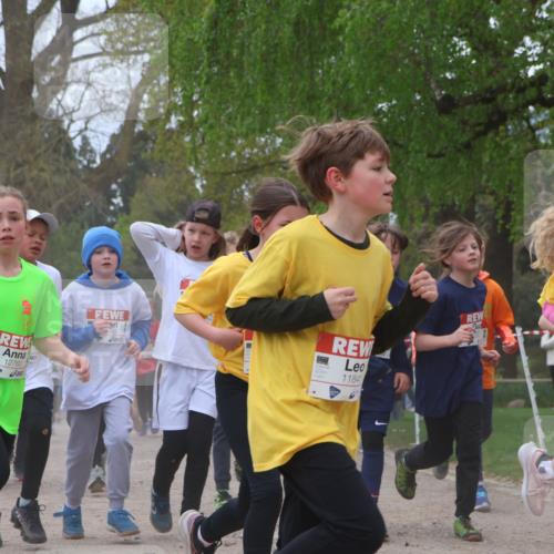 25.04.2026 - Das Zehntel Zöllner http://msf.ph/oto/9658718 25.04.2026 11:43:13 Laufen 12763, 11841, 11849, 12990 meine-sportfotos.de