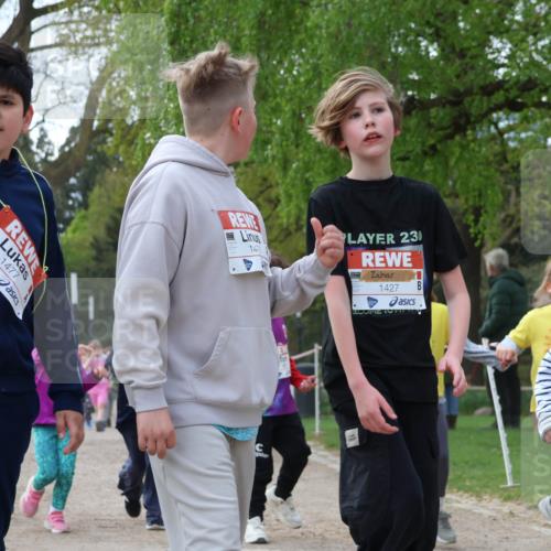 25.04.2026 - Das Zehntel Zöllner http://msf.ph/oto/9658726 25.04.2026 07:48:49 Laufen 1477, 147, 230, 1427, 1500 meine-sportfotos.de