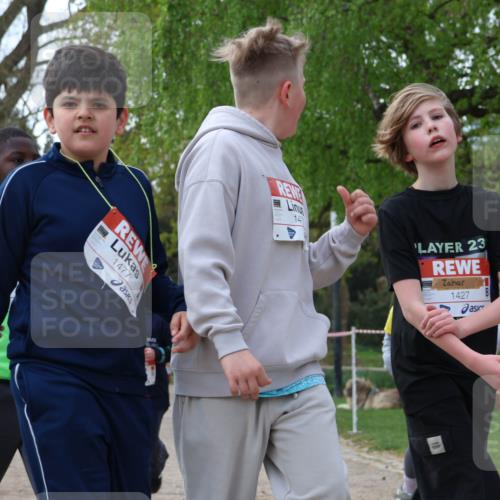 25.04.2026 - Das Zehntel Zöllner http://msf.ph/oto/9658732 25.04.2026 07:48:49 Laufen 1477, 141, 23, 1427 meine-sportfotos.de