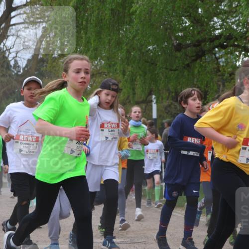 25.04.2026 - Das Zehntel Zöllner http://msf.ph/oto/9658733 25.04.2026 11:43:14 Laufen 11427, 1276, 11482, 50, 11, 12317 meine-sportfotos.de