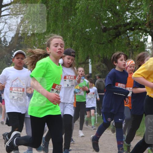 25.04.2026 - Das Zehntel Zöllner http://msf.ph/oto/9658736 25.04.2026 11:43:14 Laufen 10731, 11427, 11482, 1185 meine-sportfotos.de