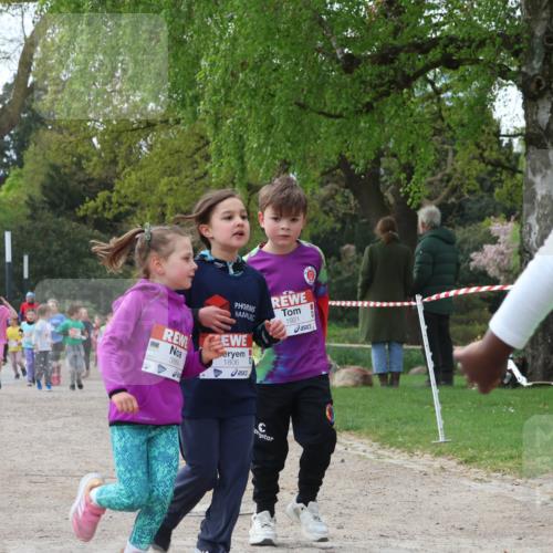 25.04.2026 - Das Zehntel Zöllner http://msf.ph/oto/9658780 25.04.2026 07:48:51 Laufen 3864, 1806, 1921 meine-sportfotos.de