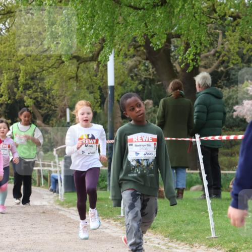 25.04.2026 - Das Zehntel Zöllner http://msf.ph/oto/9658855 25.04.2026 07:48:55 Laufen 3732, 3735, 2535 meine-sportfotos.de