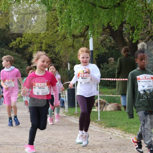 25.04.2026 - Das Zehntel Zöllner http://msf.ph/oto/9658873 25.04.2026 07:48:56 Laufen 1524, 3732, 3735, 2535 meine-sportfotos.de