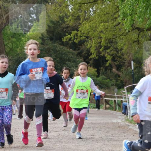 25.04.2026 - Das Zehntel Zöllner http://msf.ph/oto/9659035 25.04.2026 07:49:03 Laufen 2700, 3754, 3772, 2503, 1094, 1489 meine-sportfotos.de