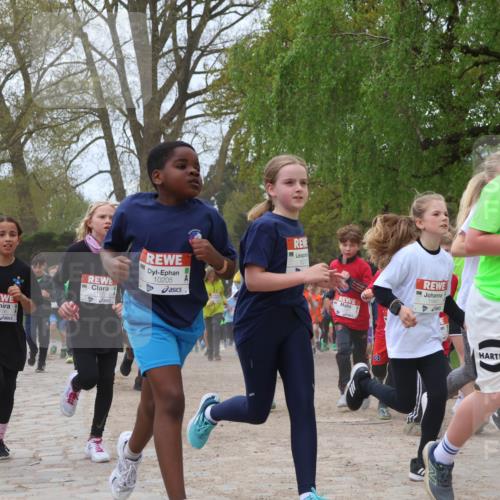 25.04.2026 - Das Zehntel Zöllner http://msf.ph/oto/9659039 25.04.2026 11:43:24 Laufen 11756, 10205, 11941, 12736 meine-sportfotos.de