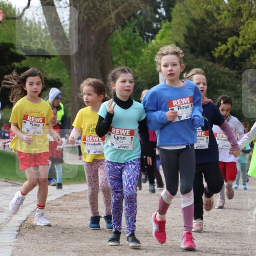 25.04.2026 - Das Zehntel Zöllner http://msf.ph/oto/9659050 25.04.2026 07:49:04 Laufen 6, 2243, 2687, 3772, 2700, 3754, 94, 1072 meine-sportfotos.de