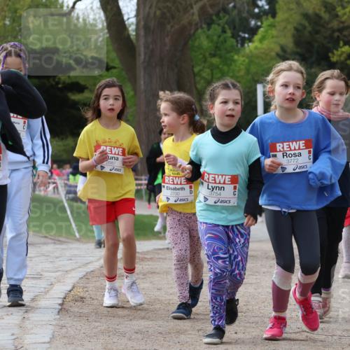 25.04.2026 - Das Zehntel Zöllner http://msf.ph/oto/9659059 25.04.2026 07:49:04 Laufen 3586, 2687, 2700, 3754, 3772, 107 meine-sportfotos.de