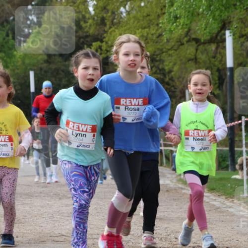 25.04.2026 - Das Zehntel Zöllner http://msf.ph/oto/9659089 25.04.2026 07:49:05 Laufen 2687, 2700, 3754, 3772, 1072 meine-sportfotos.de