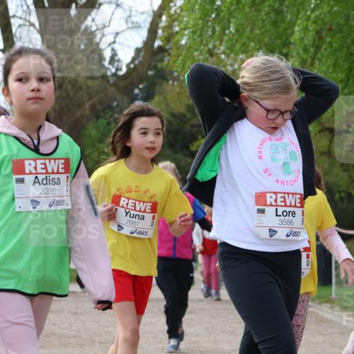 25.04.2026 - Das Zehntel Zöllner http://msf.ph/oto/9659134 25.04.2026 07:49:08 Laufen 3280, 2687, 3586, 2832 meine-sportfotos.de