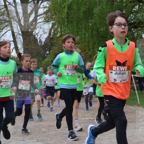 25.04.2026 - Das Zehntel Zöllner http://msf.ph/oto/9659174 25.04.2026 11:43:30 Laufen 11516, 10823, 10357, 10619, 10824, 12958 meine-sportfotos.de