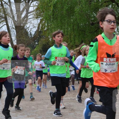 25.04.2026 - Das Zehntel Zöllner http://msf.ph/oto/9659177 25.04.2026 11:43:30 Laufen 11516, 10823, 10357, 10824, 12958 meine-sportfotos.de