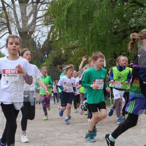 25.04.2026 - Das Zehntel Zöllner http://msf.ph/oto/9659219 25.04.2026 11:43:32 Laufen 12103, 10619, 11516, 148, 11992, 10 meine-sportfotos.de