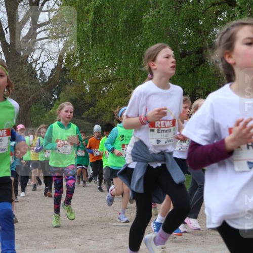 25.04.2026 - Das Zehntel Zöllner http://msf.ph/oto/9659240 25.04.2026 11:43:32 Laufen 12103, 11487, 1893, 11516 meine-sportfotos.de