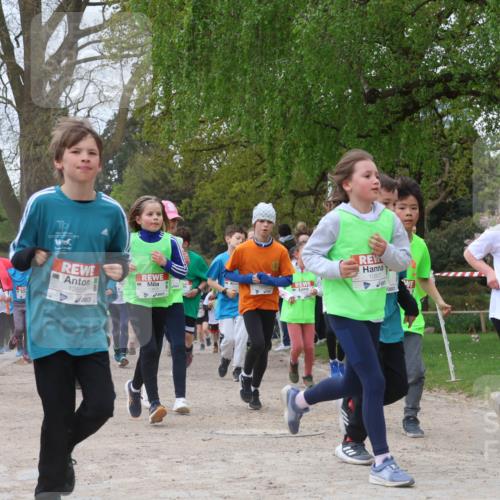 25.04.2026 - Das Zehntel Zöllner http://msf.ph/oto/9659297 25.04.2026 11:43:35 Laufen 18755, 12858, 10807, 11904 meine-sportfotos.de