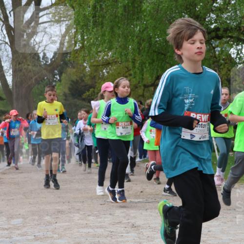 25.04.2026 - Das Zehntel Zöllner http://msf.ph/oto/9659312 25.04.2026 11:43:35 Laufen 12655, 80, 10805, 12858, 285 meine-sportfotos.de