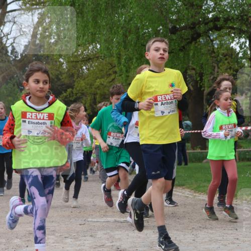 25.04.2026 - Das Zehntel Zöllner http://msf.ph/oto/9659369 25.04.2026 11:43:37 Laufen 12010, 12240 meine-sportfotos.de