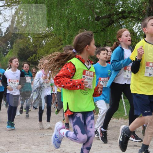 25.04.2026 - Das Zehntel Zöllner http://msf.ph/oto/9659387 25.04.2026 11:43:37 Laufen 11076, 11350, 1152, 12240, 802 meine-sportfotos.de