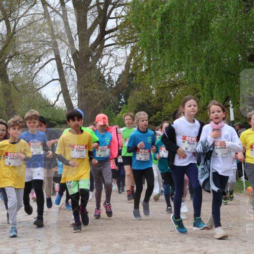 25.04.2026 - Das Zehntel Zöllner http://msf.ph/oto/9659408 25.04.2026 11:43:38 Laufen 10, 10688 meine-sportfotos.de