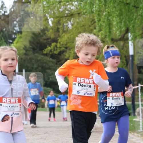 25.04.2026 - Das Zehntel Zöllner http://msf.ph/oto/9659440 25.04.2026 07:49:19 Laufen 3908, 3889, 1803, 2019 meine-sportfotos.de