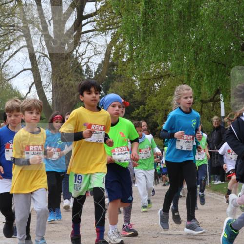 25.04.2026 - Das Zehntel Zöllner http://msf.ph/oto/9659441 25.04.2026 11:43:39 Laufen 533, 19, 11829, 12724, 11329, 11081 meine-sportfotos.de