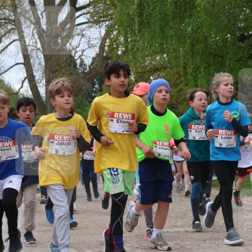 25.04.2026 - Das Zehntel Zöllner http://msf.ph/oto/9659447 25.04.2026 11:43:39 Laufen 33, 10532, 10550, 11778, 11829, 12724, 19, 10558, 4, 11329 meine-sportfotos.de
