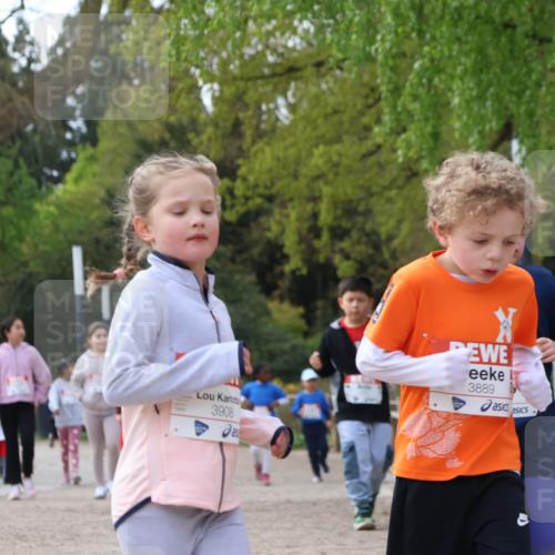 25.04.2026 - Das Zehntel Zöllner http://msf.ph/oto/9659449 25.04.2026 07:49:20 Laufen 3908, 3889 meine-sportfotos.de