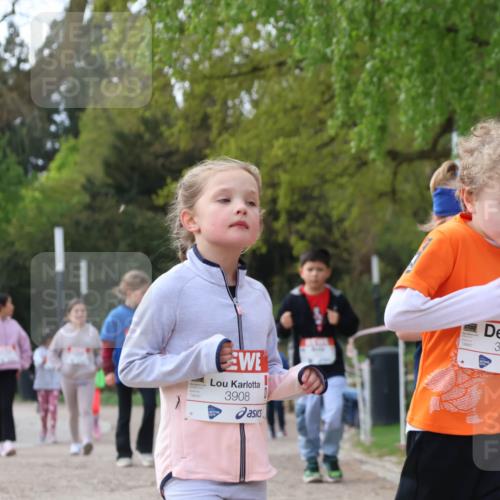 25.04.2026 - Das Zehntel Zöllner http://msf.ph/oto/9659455 25.04.2026 07:49:20 Laufen 3908, 3889 meine-sportfotos.de