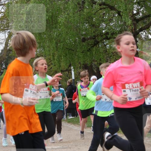 25.04.2026 - Das Zehntel Zöllner http://msf.ph/oto/9659579 25.04.2026 11:43:44 Laufen 12435, 124, 12220, 10098, 10593 meine-sportfotos.de