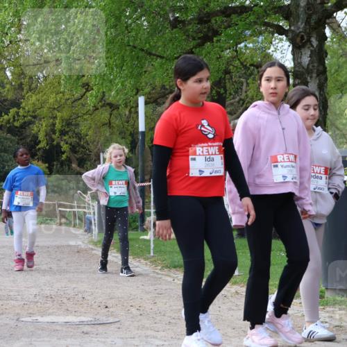 25.04.2026 - Das Zehntel Zöllner http://msf.ph/oto/9659698 25.04.2026 07:49:35 Laufen 1351, 2638, 2667, 2678 meine-sportfotos.de