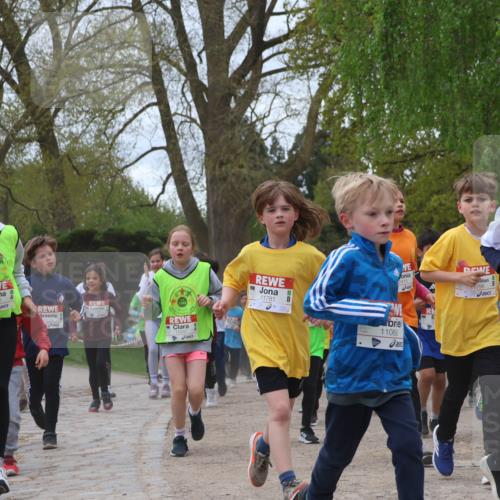 25.04.2026 - Das Zehntel Zöllner http://msf.ph/oto/9659780 25.04.2026 11:43:50 Laufen 12025, 11781, 2413, 1796, 10891, 11068 meine-sportfotos.de