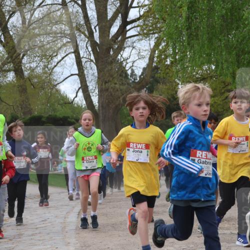 25.04.2026 - Das Zehntel Zöllner http://msf.ph/oto/9659783 25.04.2026 11:43:51 Laufen 12025, 10229, 11781, 1068, 1796, 10891 meine-sportfotos.de