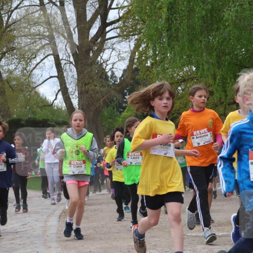 25.04.2026 - Das Zehntel Zöllner http://msf.ph/oto/9659795 25.04.2026 11:43:51 Laufen 1949, 12025, 11014, 11781, 12413, 11068 meine-sportfotos.de