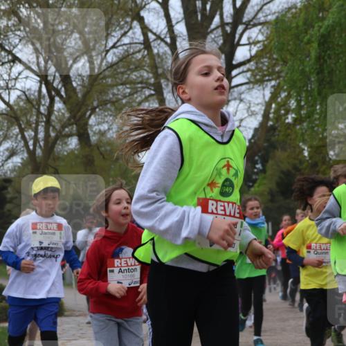 25.04.2026 - Das Zehntel Zöllner http://msf.ph/oto/9659828 25.04.2026 11:43:52 Laufen 12903, 10166, 1949, 12232, 1949, 12047 meine-sportfotos.de