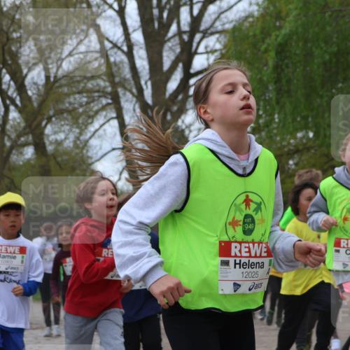 25.04.2026 - Das Zehntel Zöllner http://msf.ph/oto/9659834 25.04.2026 11:43:52 Laufen 12903, 1949, 1949, 12025, 12025, 12047, 1104 meine-sportfotos.de