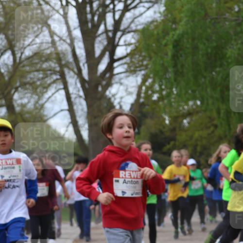 25.04.2026 - Das Zehntel Zöllner http://msf.ph/oto/9659852 25.04.2026 11:43:53 Laufen 129038, 10166, 2605 meine-sportfotos.de