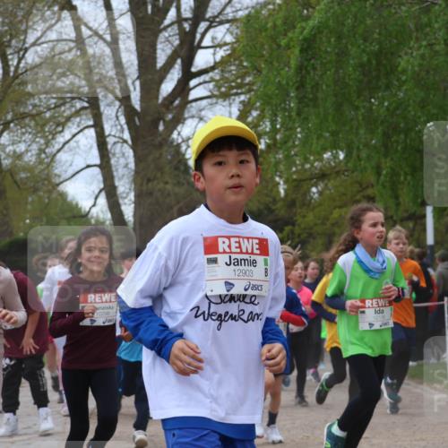 25.04.2026 - Das Zehntel Zöllner http://msf.ph/oto/9659885 25.04.2026 11:43:53 Laufen 10306, 10298, 12903, 1213, 10523 meine-sportfotos.de
