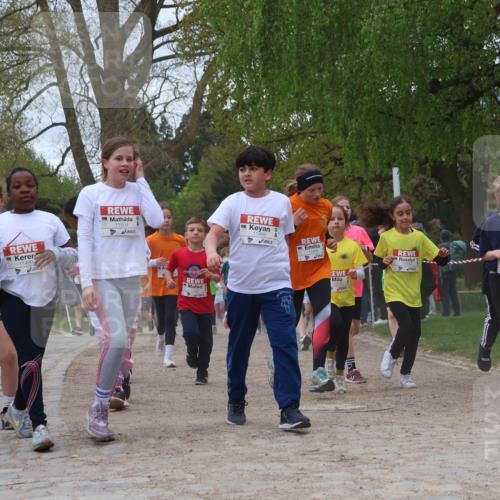 25.04.2026 - Das Zehntel Zöllner http://msf.ph/oto/9659987 25.04.2026 11:43:57 Laufen 11499, 11504, 11486, 12466 meine-sportfotos.de