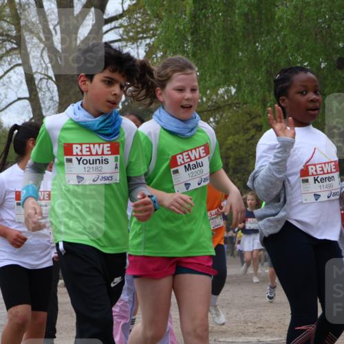 25.04.2026 - Das Zehntel Zöllner http://msf.ph/oto/9660056 25.04.2026 11:43:59 Laufen 11499, 11, 12182, 12209 meine-sportfotos.de