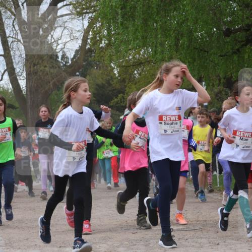 25.04.2026 - Das Zehntel Zöllner http://msf.ph/oto/9660377 25.04.2026 11:44:09 Laufen 11956, 11948, 11949 meine-sportfotos.de
