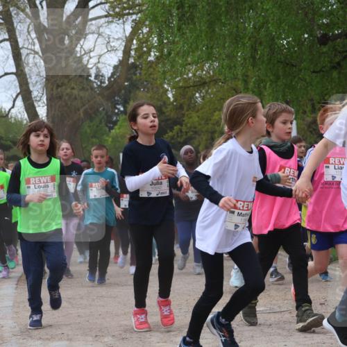 25.04.2026 - Das Zehntel Zöllner http://msf.ph/oto/9660401 25.04.2026 11:44:09 Laufen 10822, 10242, 119, 115, 11948, 11553 meine-sportfotos.de