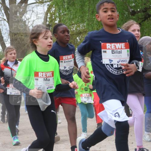 25.04.2026 - Das Zehntel Zöllner http://msf.ph/oto/9660497 25.04.2026 11:44:12 Laufen 51, 11634, 10283, 12641, 10547, 10525, 1949 meine-sportfotos.de