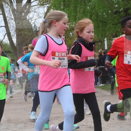 25.04.2026 - Das Zehntel Zöllner http://msf.ph/oto/9660527 25.04.2026 11:44:13 Laufen 12630, 104, 661, 10976 meine-sportfotos.de