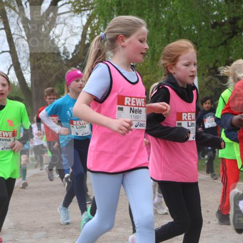 25.04.2026 - Das Zehntel Zöllner http://msf.ph/oto/9660530 25.04.2026 11:44:13 Laufen 12630, 10411, 11661, 163, 10976 meine-sportfotos.de