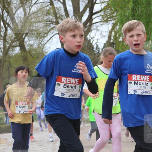 25.04.2026 - Das Zehntel Zöllner http://msf.ph/oto/9660617 25.04.2026 11:44:16 Laufen 10349, 10522, 2038, 10479 meine-sportfotos.de