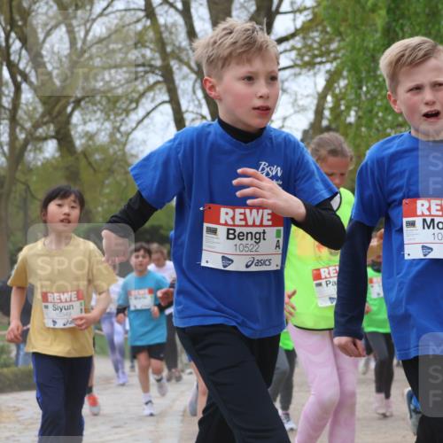 25.04.2026 - Das Zehntel Zöllner http://msf.ph/oto/9660620 25.04.2026 11:44:16 Laufen 30, 10349, 10522, 10479 meine-sportfotos.de