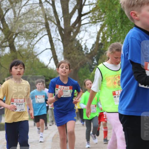 25.04.2026 - Das Zehntel Zöllner http://msf.ph/oto/9660632 25.04.2026 11:44:16 Laufen 194, 10349, 50 meine-sportfotos.de