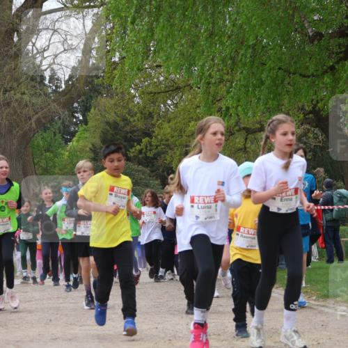 25.04.2026 - Das Zehntel Zöllner http://msf.ph/oto/9660731 25.04.2026 11:44:19 Laufen 11906, 11809, 11910 meine-sportfotos.de